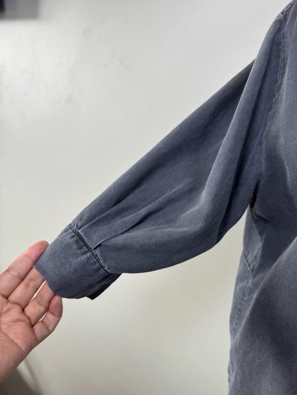 Zara Woman Small Gray Chambray
Denim Tencel 3/4 Sleeve Shirt
Office Small - Picture 2 of 9